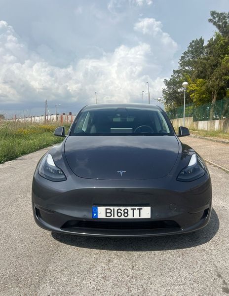 Tesla Model Y • 2021 • 68,000 km 3