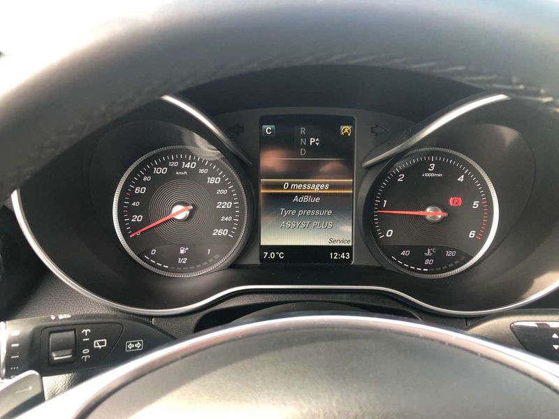 Mercedes-Benz GLC • 2015 • 157,000 km 11