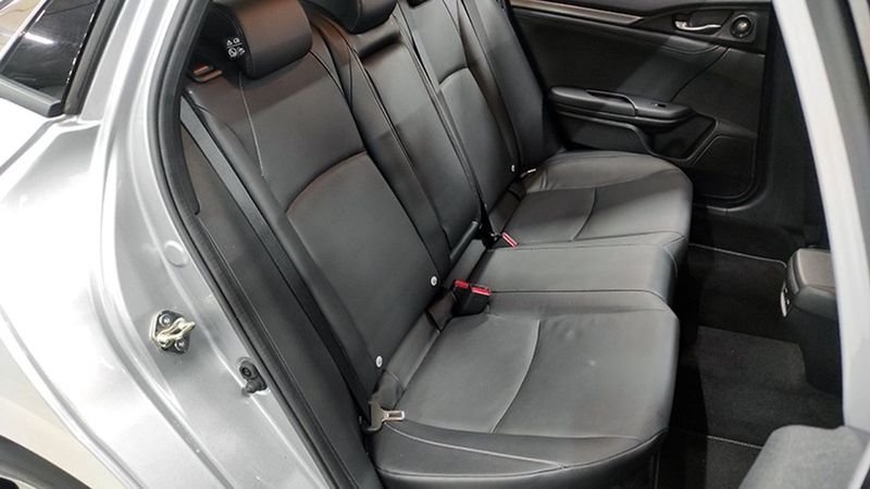 Honda Civic • 2019 • 23,523 km 10