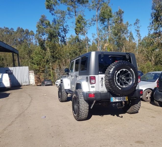 Jeep Wrangler • 2010 • 90,000 km 3