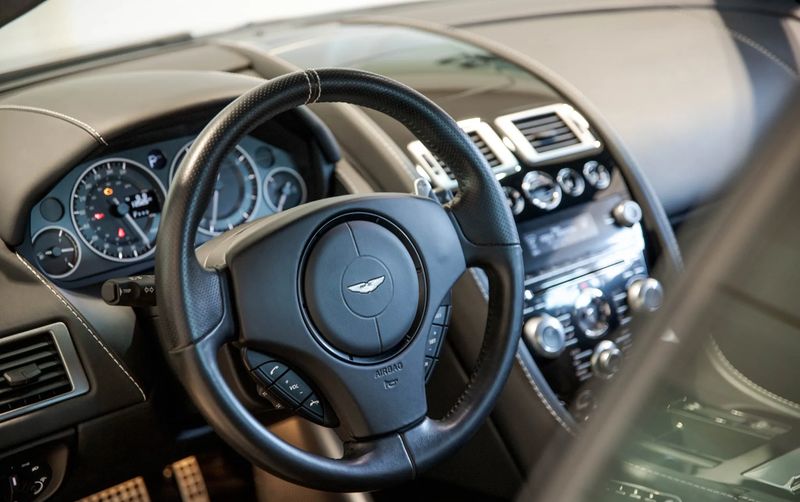 Aston Martin DBS • 2013 • 13,000 km 7