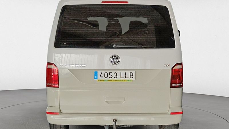 Volkswagen T5 Transporter Shuttle • 2016 • 221,190 km 16