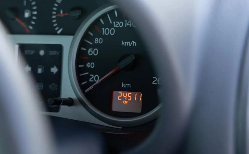 Renault Clio • 2003 • 24,500 km 6