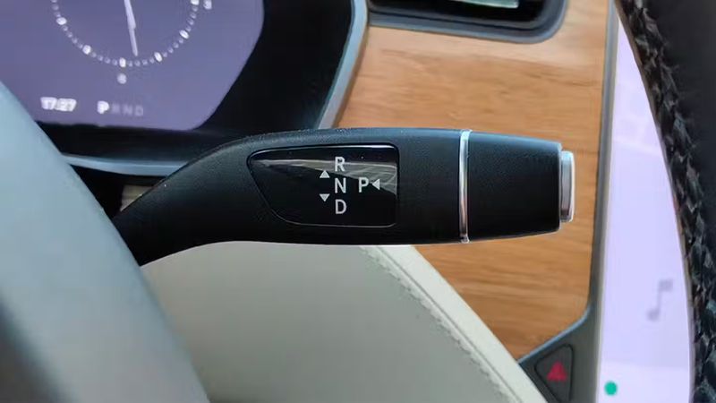 Tesla Model S • 2020 • 97,500 km 5