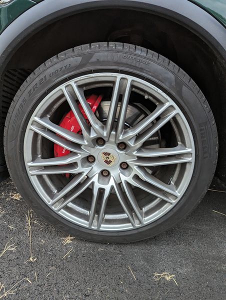 Porsche Cayenne • 2011 • 2,171,190 km 14