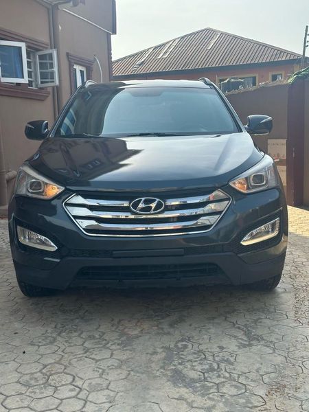 Hyundai Santa Fe • 2022 • 30,000 km 2