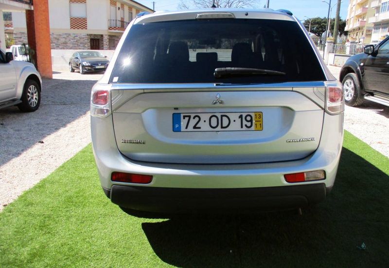 Mitsubishi Outlander • 2013 • 189,999 km 2