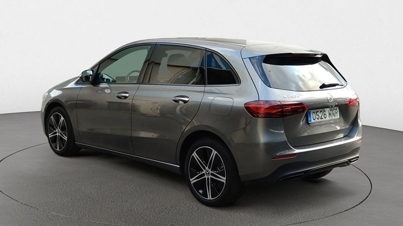 Mercedes-Benz Class B • 2024 • 10,250 km 4