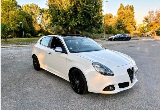 Alfa Romeo Giulietta • 2011 • 94,000 km 1