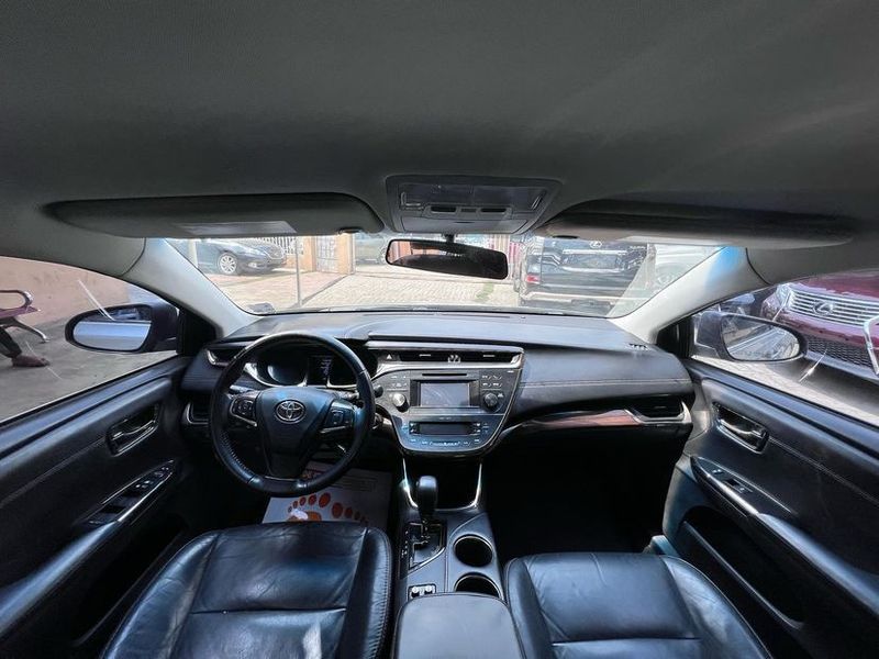 Toyota Avalon • 2018 • 50,000 km 2