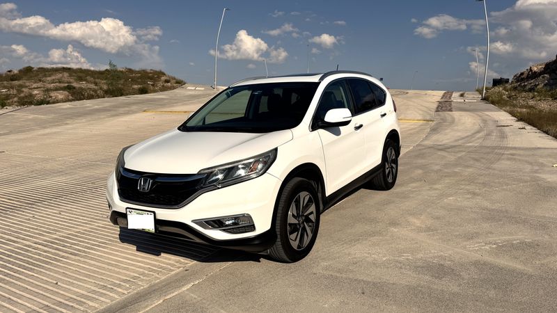 Honda CR-V • 2016 • 124,000 km 2