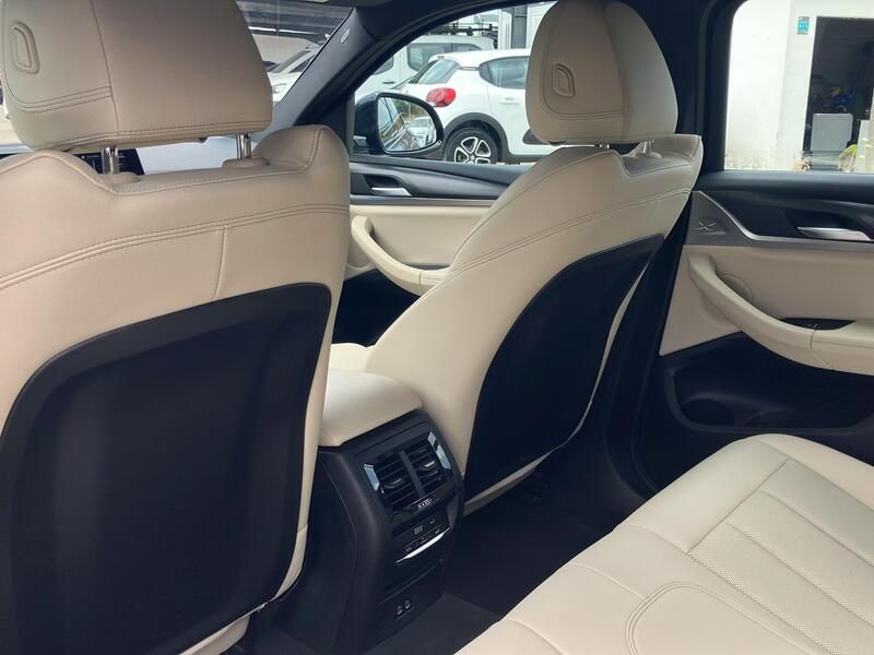 BMW X4 • 2023 • 61,611 km 33