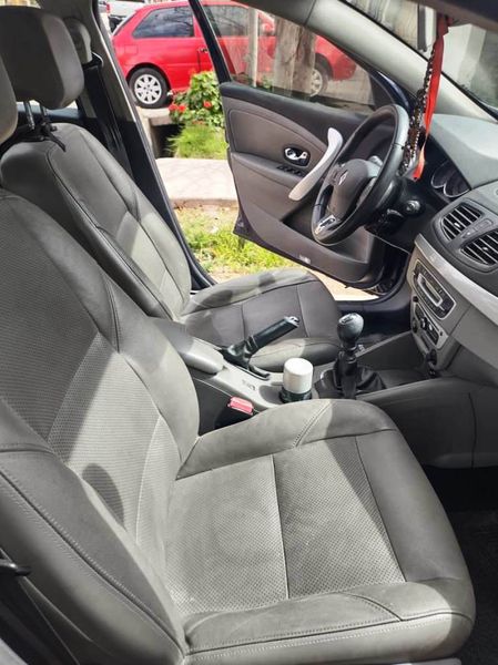 Renault Fluence • 2014 • 120,000 km 17