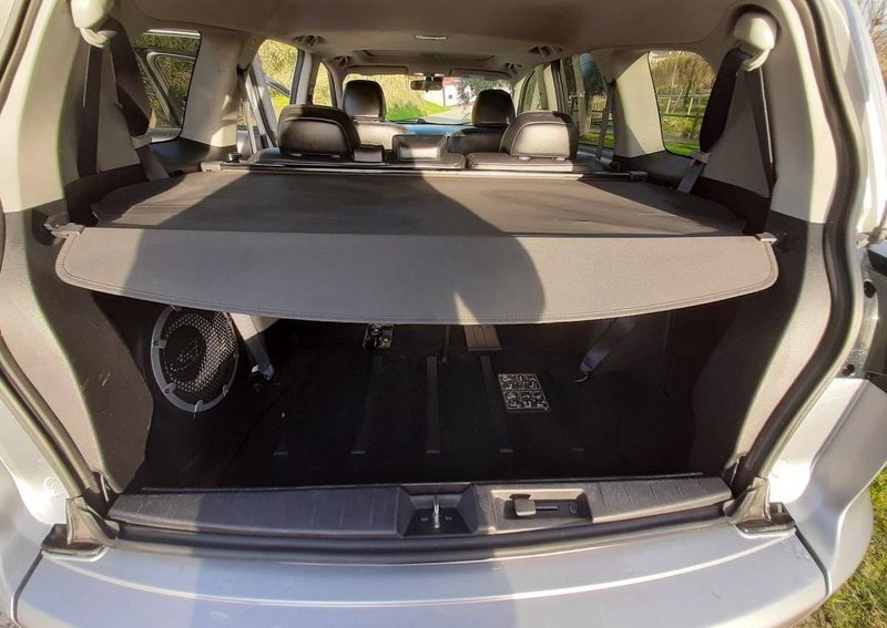 Mitsubishi Outlander • 2009 • 180,000 km 2