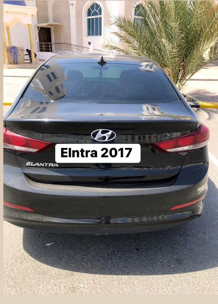Hyundai Elantra • 2017 • 85,200 km 1