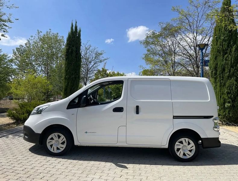 Nissan e-NV200 • 2018 • 88,000 km 3