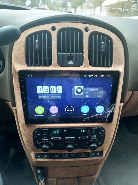 Chrysler Grand Voyager • 2001 • 221,524 km 5