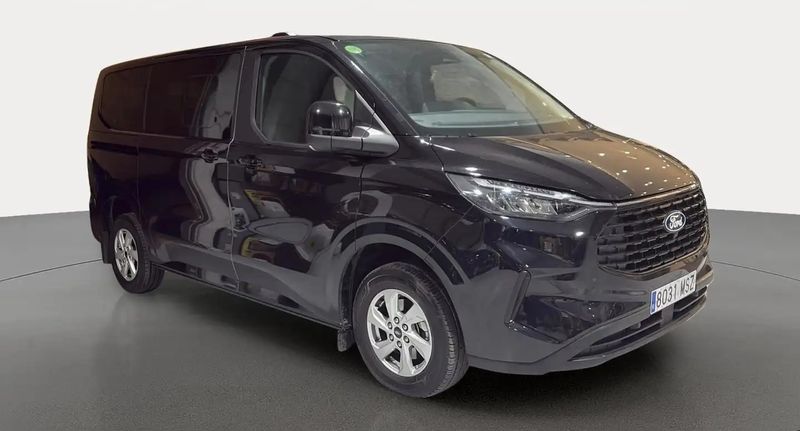 Ford Tourneo Custom • 2024 • 16,902 km 2