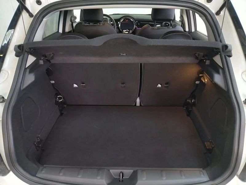 MINI Cooper • 2023 • 9,521 km 11