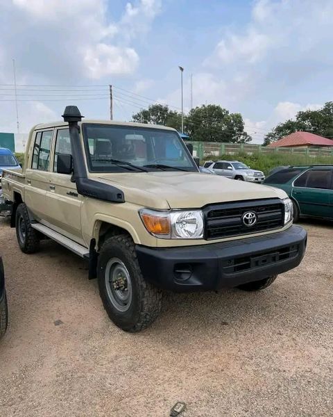 Toyota Land Cruiser • 2017 • 50,000 km 1