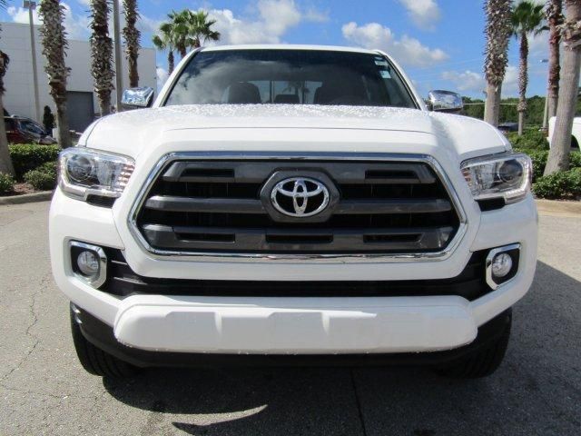 Toyota Tacoma • 2017 • 8,372 km 1