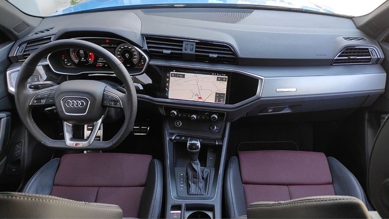 Audi Q3 • 2023 • 12,679 km 8