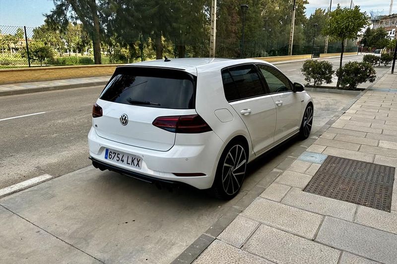 Volkswagen Golf R32 • 2018 • 80,000 km 3