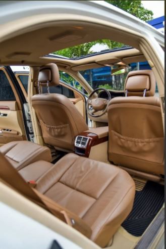 Mercedes-Benz S • 2009 • 130,000 km 9