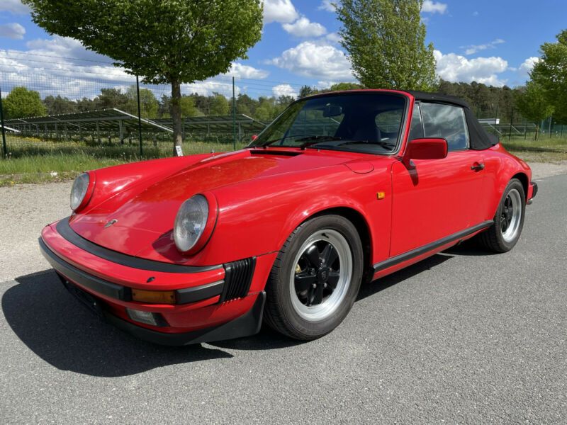 Porsche 911 Carrera • 1984 • 63,827 km 1