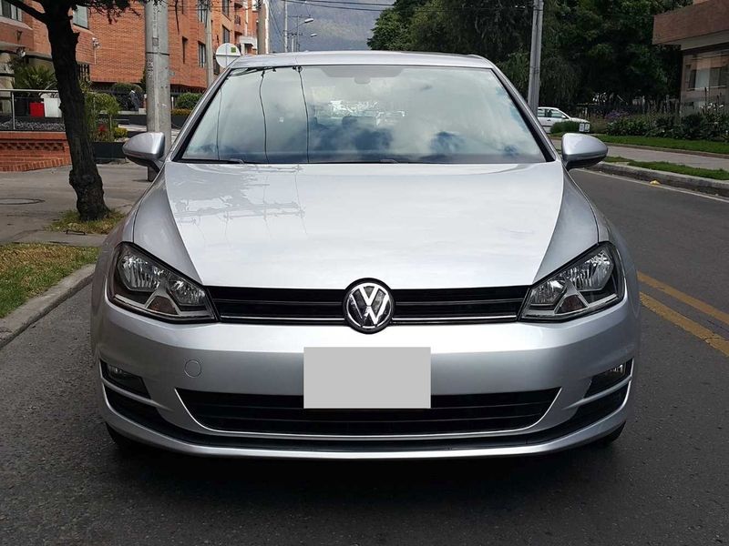 Volkswagen Golf • 2015 • 81,600 km 3