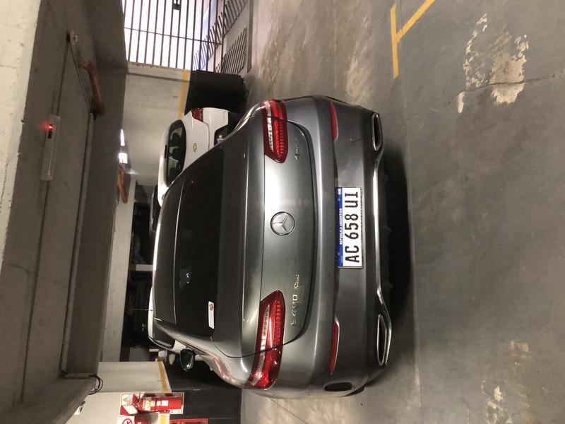 Mercedes-Benz  • 2018 • 15,000 km 2