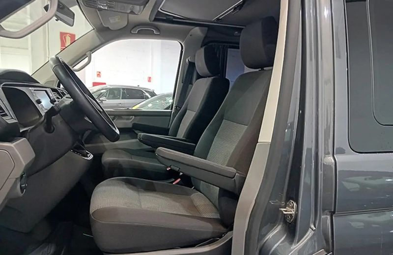 Volkswagen California • 2021 • 30,691 km 8