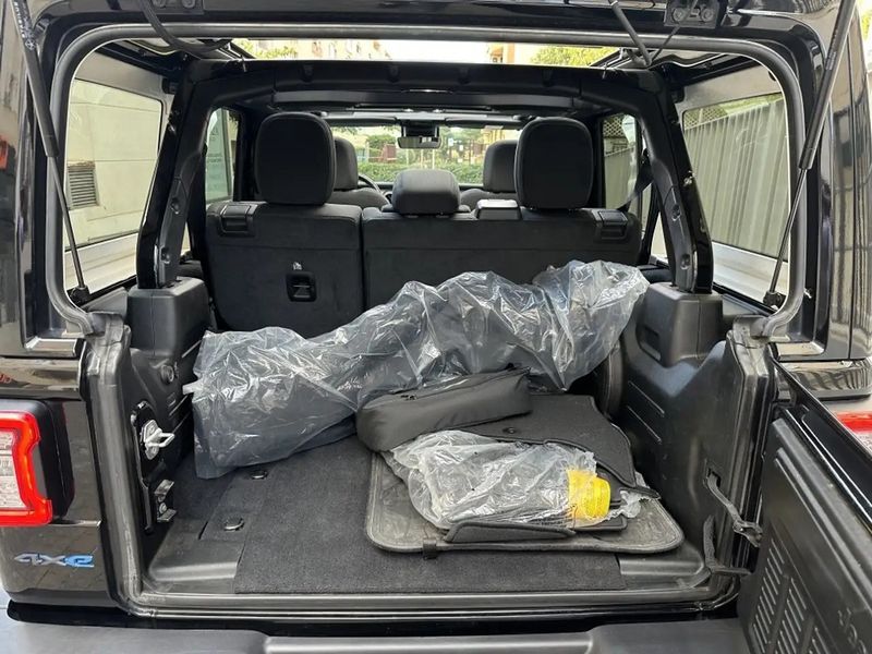 Jeep Wrangler • 2022 • 32,100 km 4