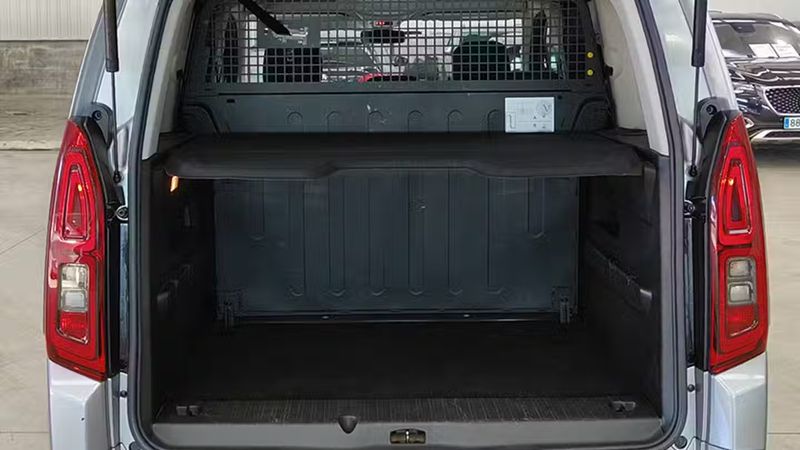 Opel Campo • 2023 • 43,012 km 12