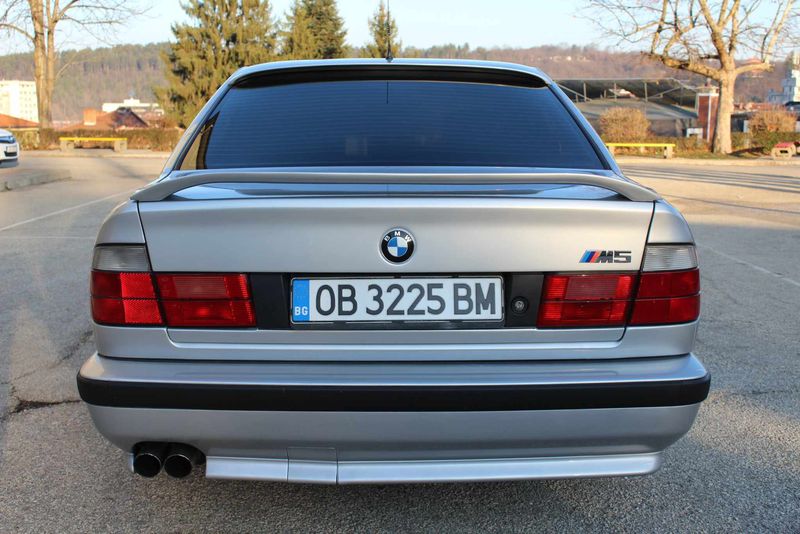 BMW 5 Series • 1991 • 251,000 km 9