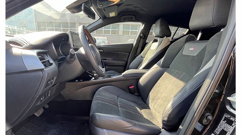 Toyota C-HR • 2022 • 29,936 km 6