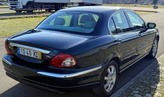 Jaguar X-Type • 2004 • 150,000 km 3