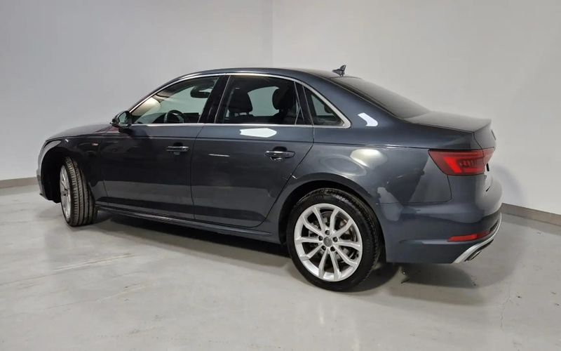 Audi A4 • 2019 • 64,096 km 4