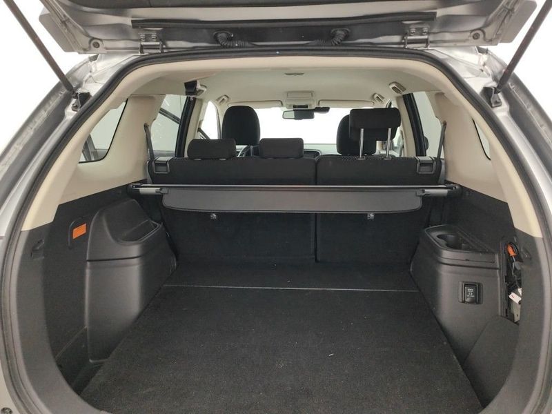 Mitsubishi Outlander • 2021 • 19,700 km 5