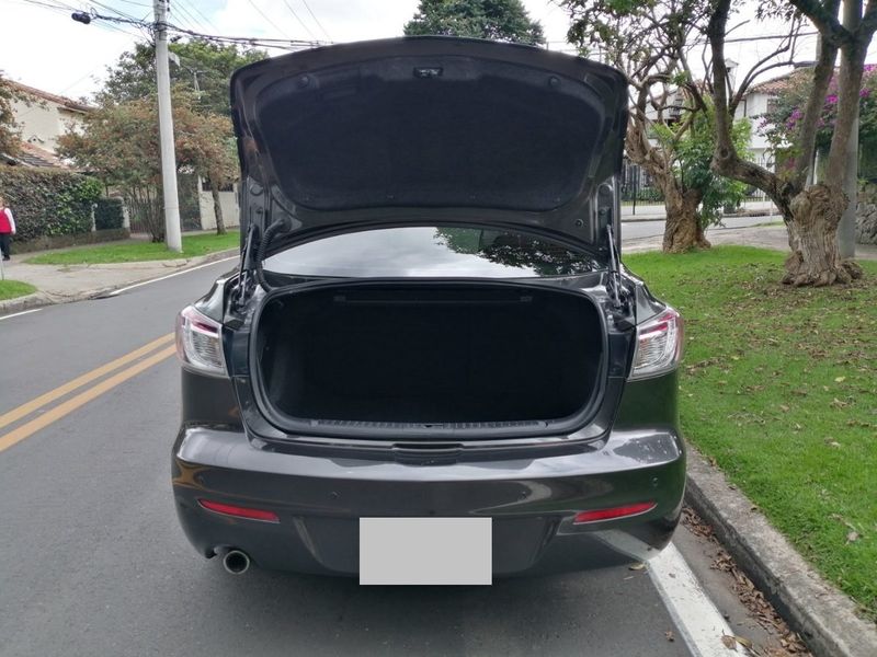 Mazda 3 • 2014 • 92,000 km 6