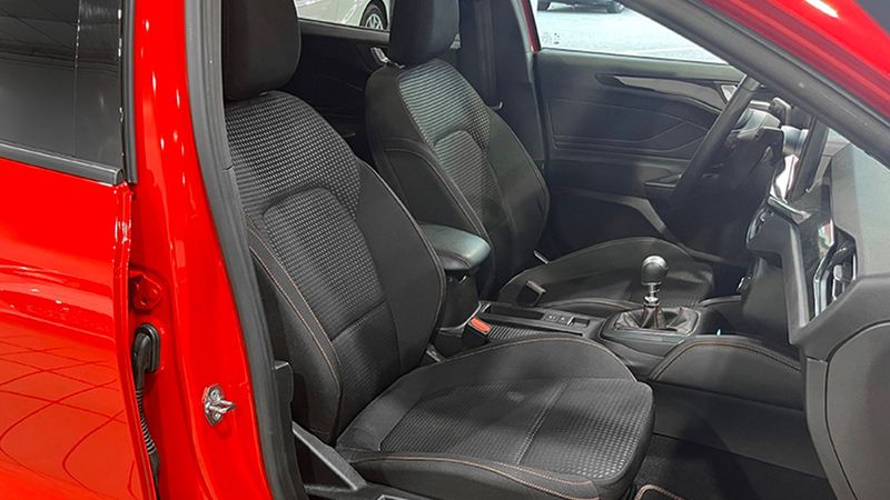 Ford Focus • 2022 • 19,170 km 16