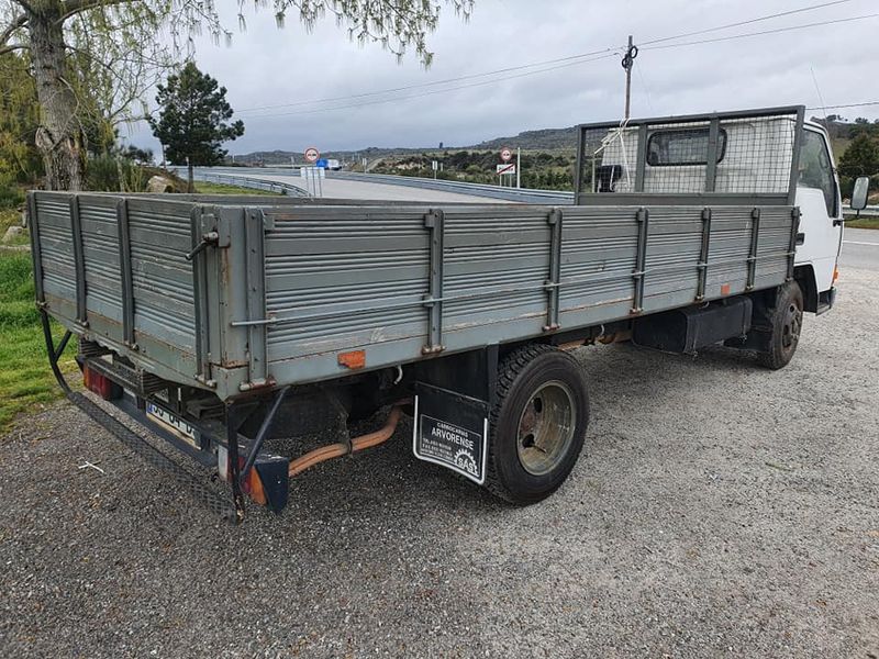 Mitsubishi Fuso canter • 2009 • 95,000 km 5