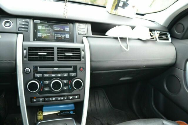 Land Rover Discovery Sport • 2016 • 96,113 km 3