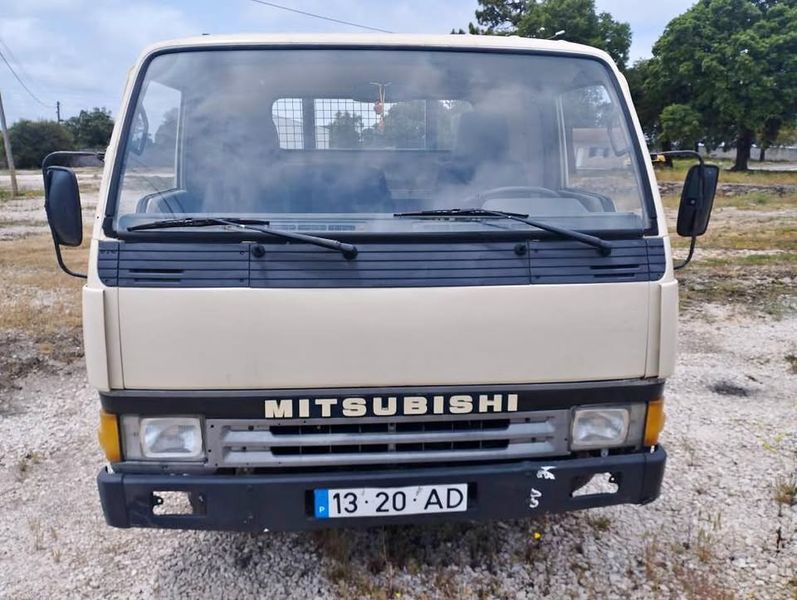 Mitsubishi Fuso canter • 1999 • 98,000 km 1