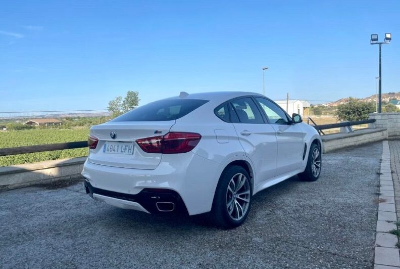 BMW X6 • 2015 • 106,000 km 7