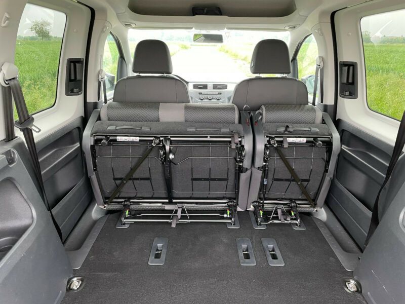 Volkswagen Caddy • 2019 • 94,500 km 13