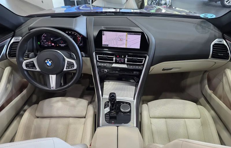 BMW Rad 8 Coupé • 2022 • 10,360 km 5