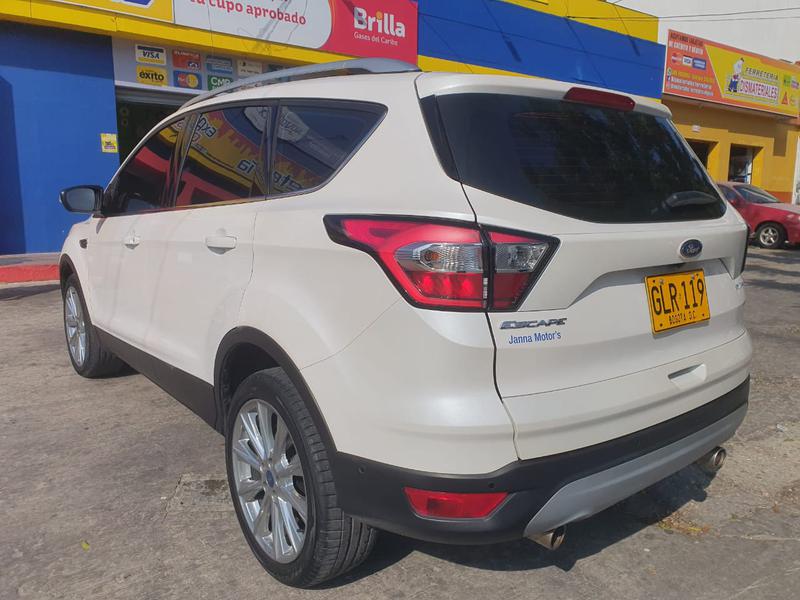 Ford Escape • 2019 • 16,000 km 3