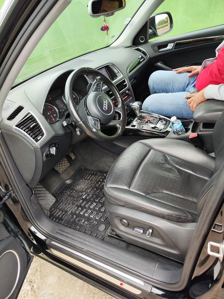 Audi Q5 • 2013 • 280,000 km 3