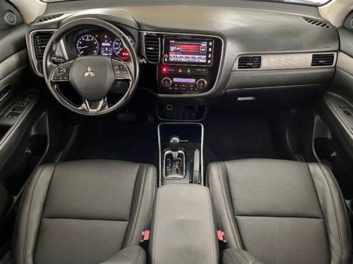 Mitsubishi Outlander • 2021 • 30,000 km 2